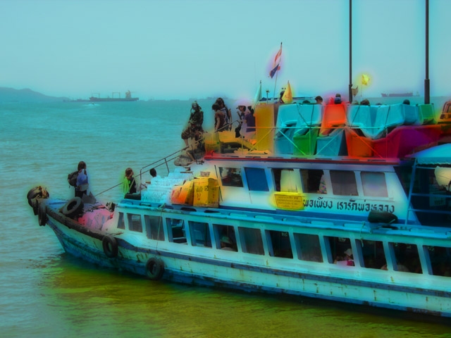 Boat To Ko Si Chang